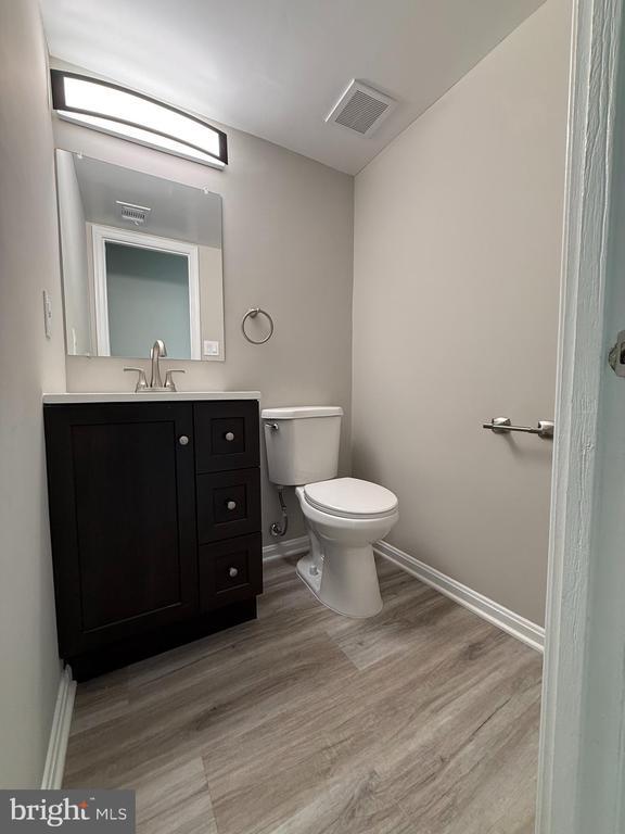 Building Photo - 4924 McFarland Dr