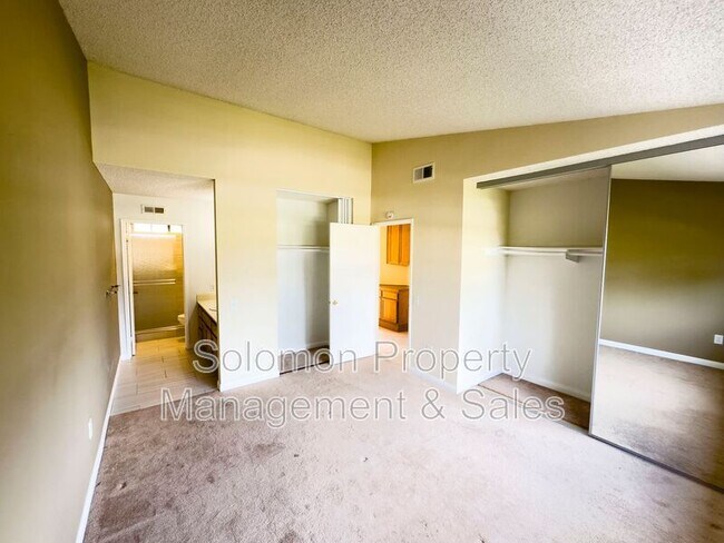 Building Photo - 3516 Landsford Way