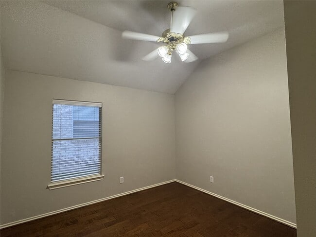 Building Photo - 9903 Edgewood Manor Ct