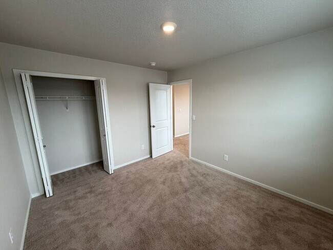 Building Photo - 4833 Thyme Ave NE