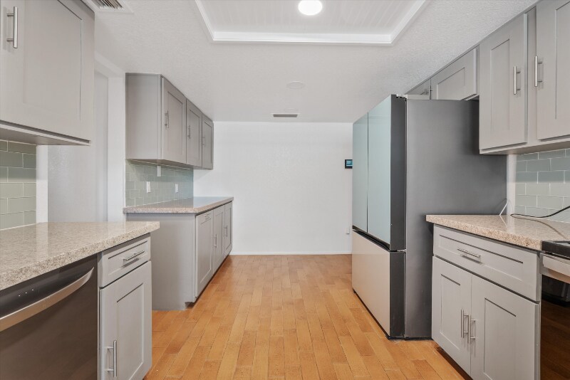 Building Photo - 9632 N 58th Ln