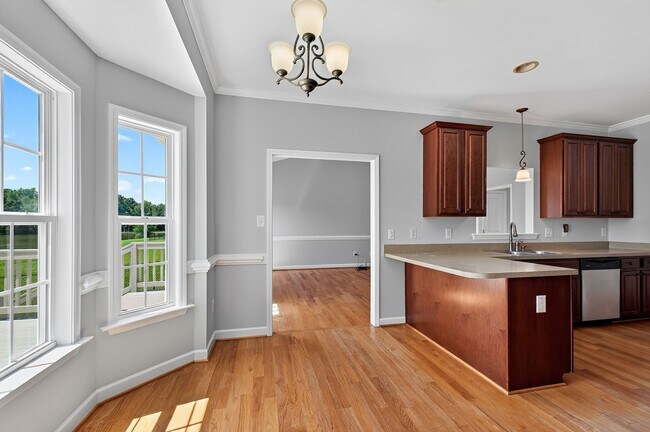 Building Photo - 147 Watersedge Ln