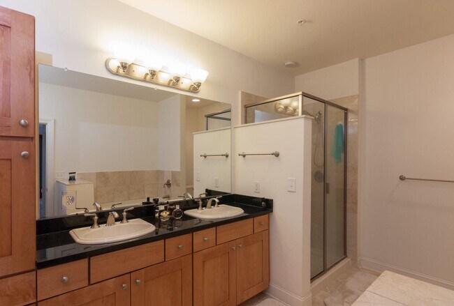 Building Photo - 20 Ave at Port Imperial