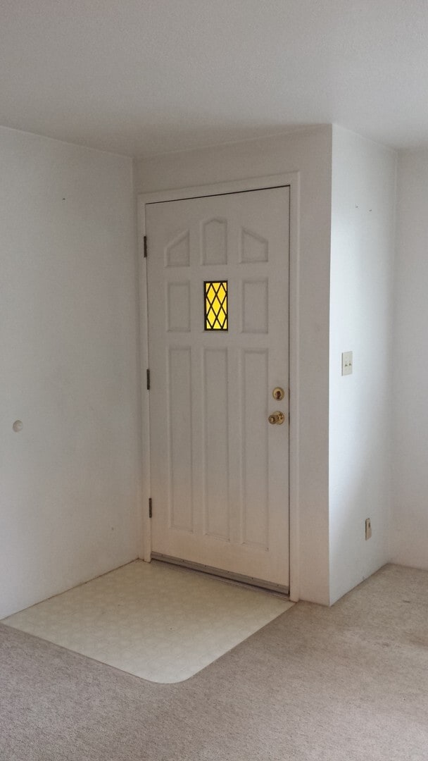 Building Photo - Nice 2 bedroom, 1 bath with yard.