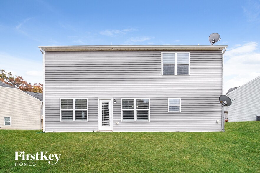 Building Photo - 298 Rosemary Dr