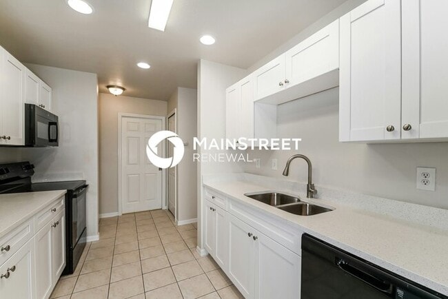 Building Photo - 3 Bedroom Pet-Friendly Home in Lehigh Acre...
