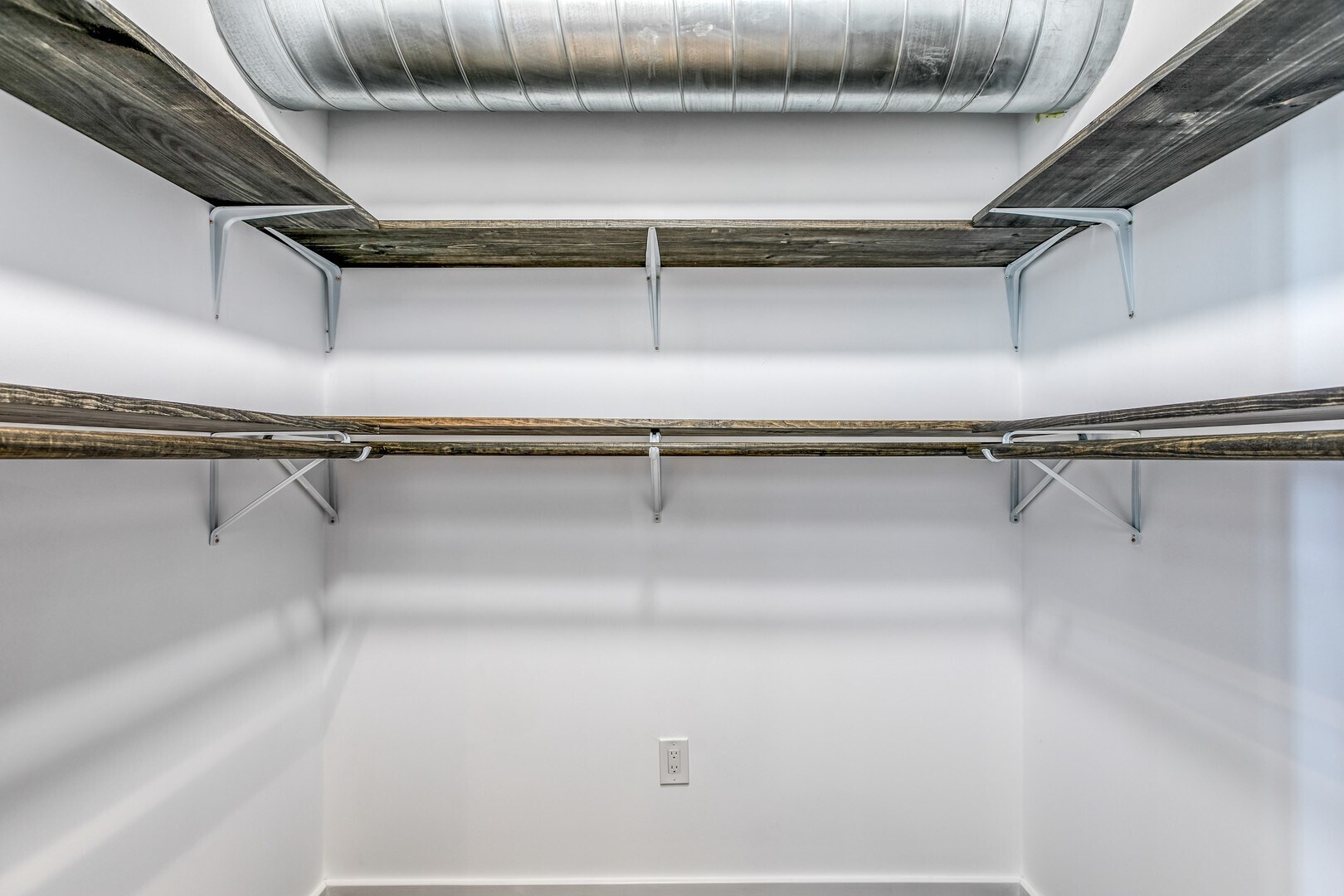 Building Photo - 629 W Oxford St