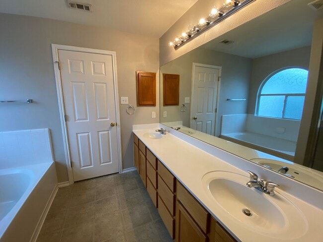 Building Photo - FALL INTO A NEW HOME WITH OUR MOVE-IN SPECIALS!