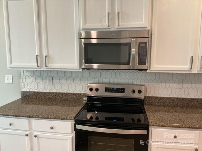 Building Photo - 5830 Langwell Ln