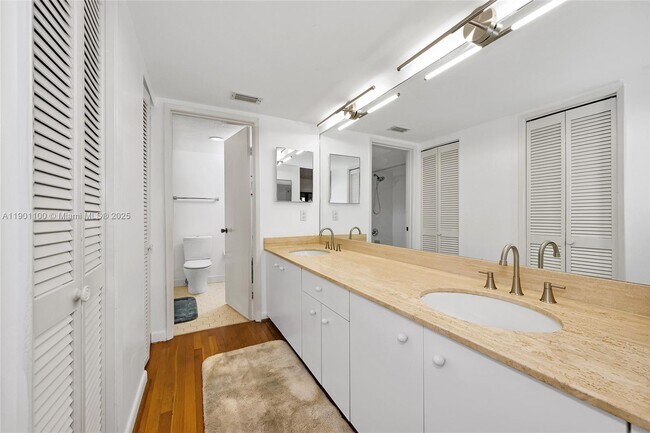 Building Photo - 2600 Cardena St