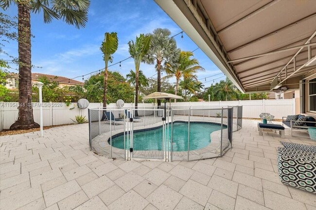 Building Photo - 773 SW 120th Ave