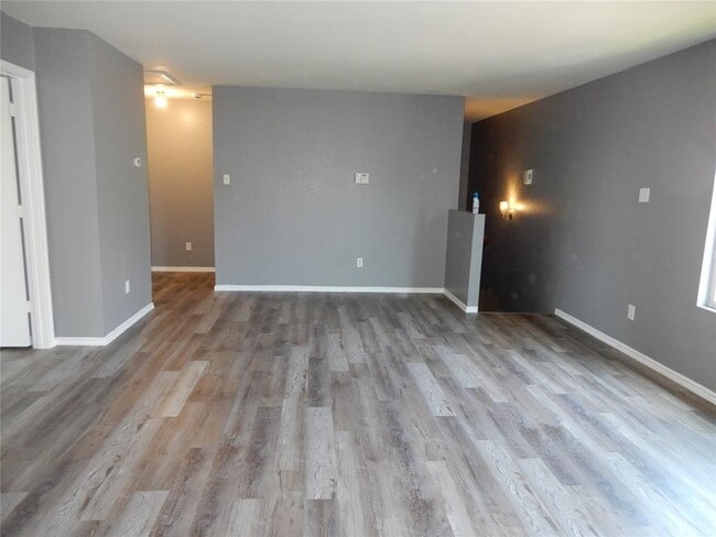 Building Photo - 20119 Baron Brook Dr