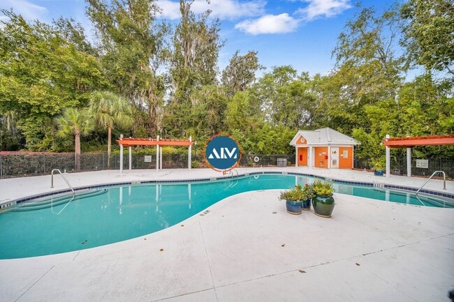 Building Photo - Second-Floor 1BR at The Estate at Westbury