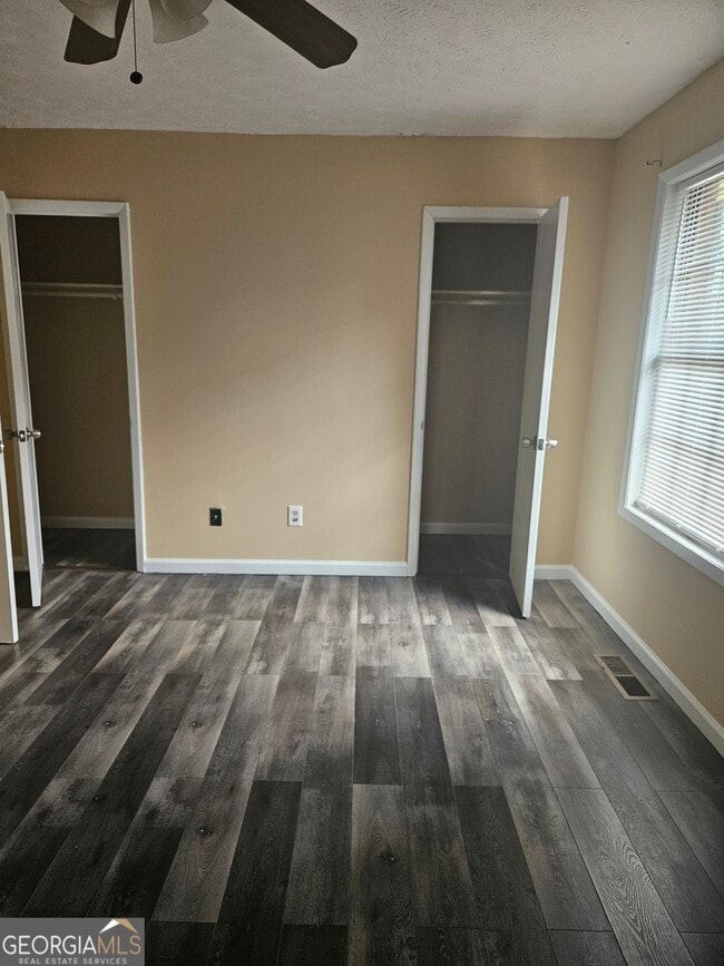 Building Photo - 3195 Highpoint Ct