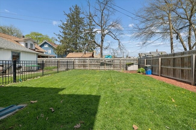 Building Photo - 362 Evans Ave