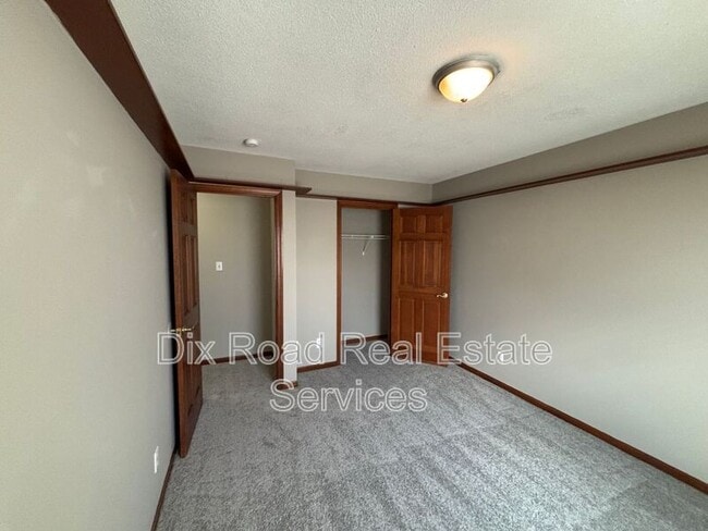 Building Photo - 4537 Rosewood Ct
