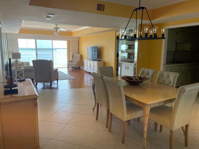 Building Photo - Gulf views from this Cozy 2 Bedroom Condo-...