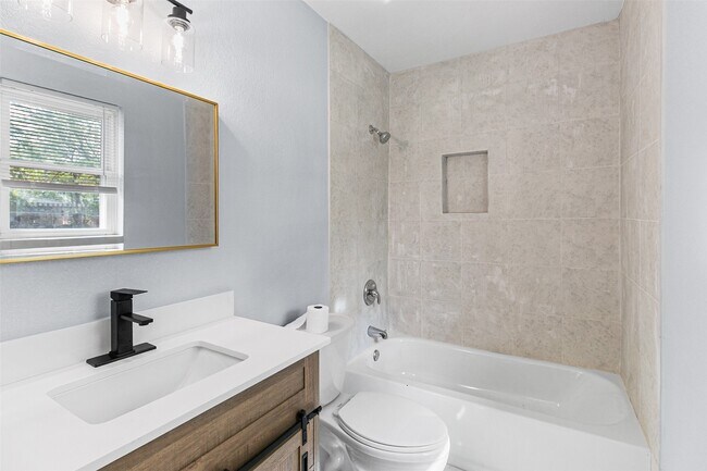 Building Photo - 9002 Bunny Run Dr