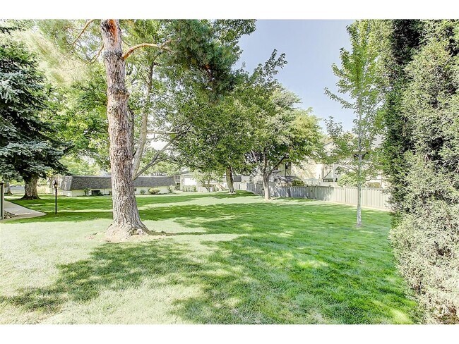 Building Photo - 3556 S Ivanhoe St