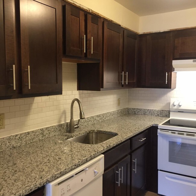 Building Photo - 199 S Allen St