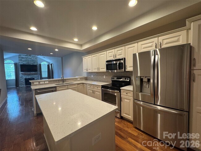 Building Photo - 2416 Coltsview Ln