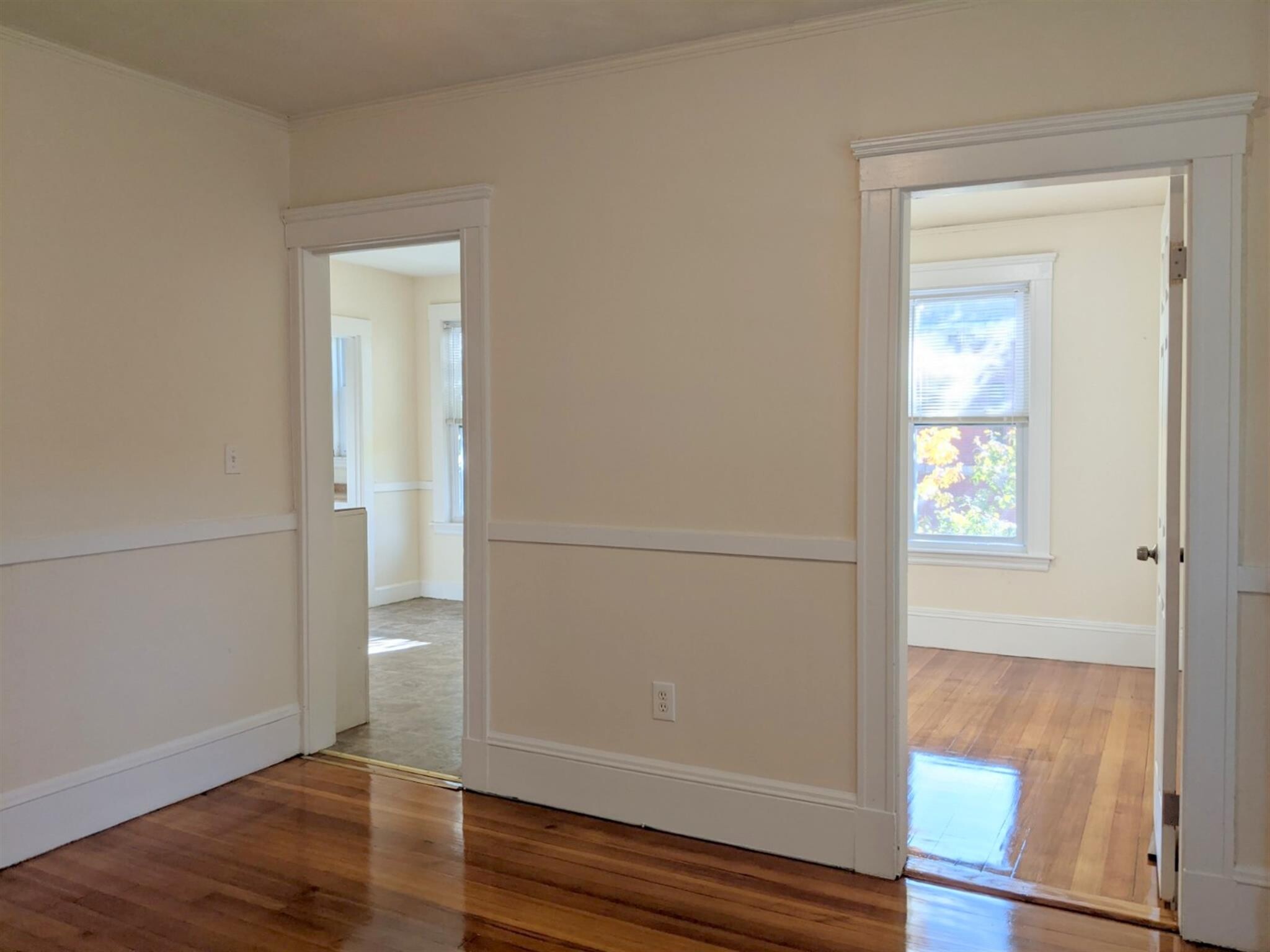 Building Photo - 14 Sanborn Ave