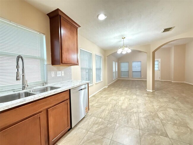 Building Photo - 12811 Mills Breeze Dr