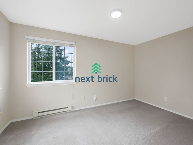 Building Photo - 2 Bed and 2.5 Bath Stunning Townhome is Available for Rent!