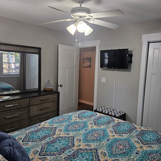 Building Photo - 608 Albemarle Rd