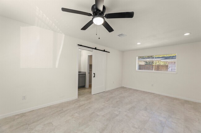 Building Photo - 22019 Kenchester Dr