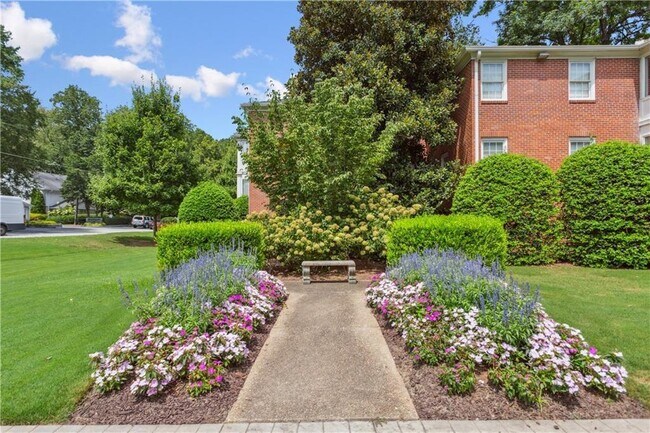 Building Photo - 115 Peachtree Memorial Dr NW