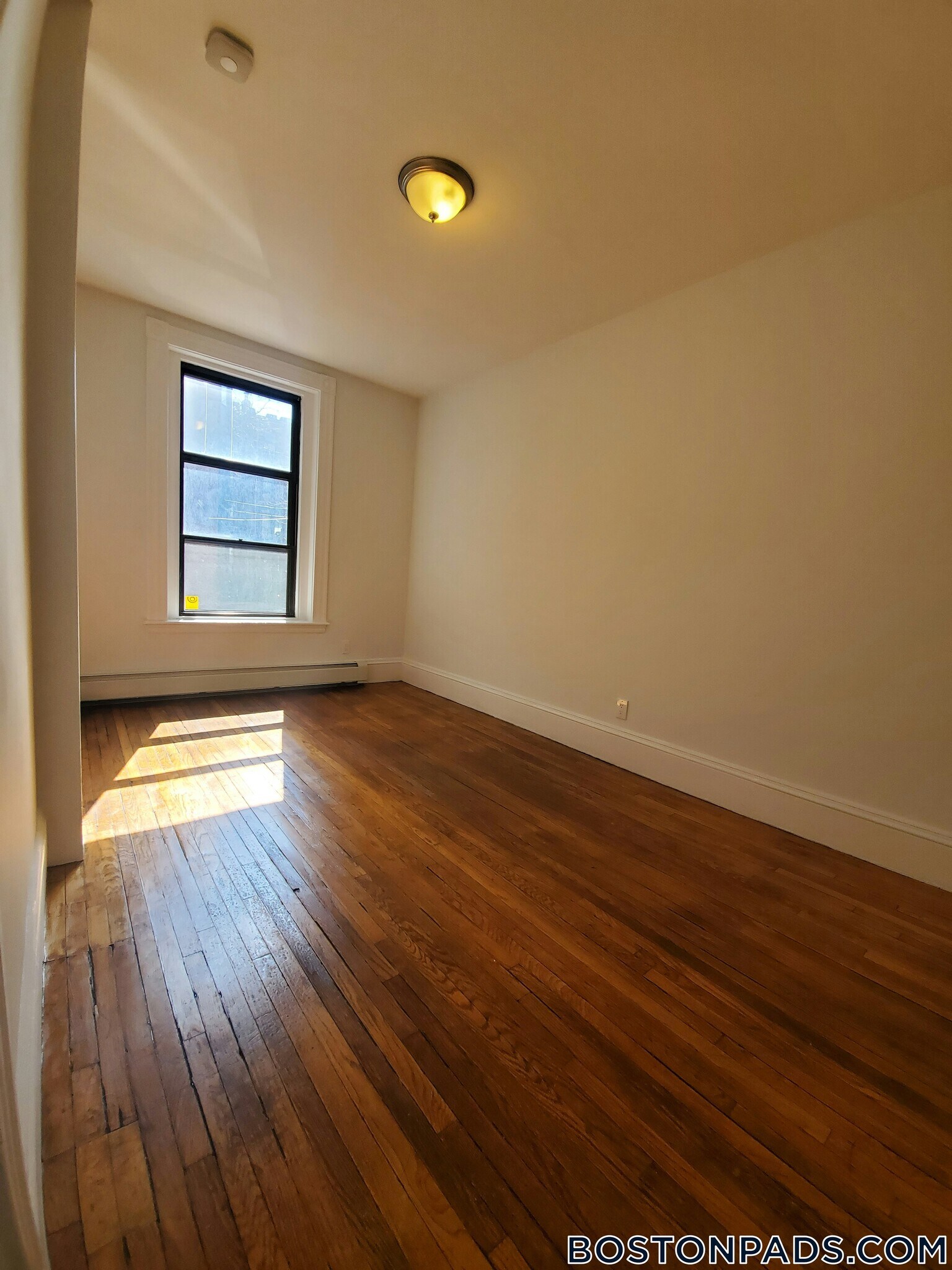 Building Photo - 499 Beacon St