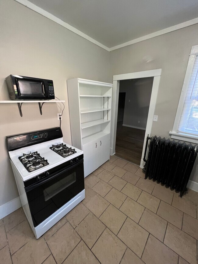 Building Photo - 394 Nevada St