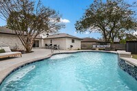 Building Photo - 11009 Hillside Oak Ln