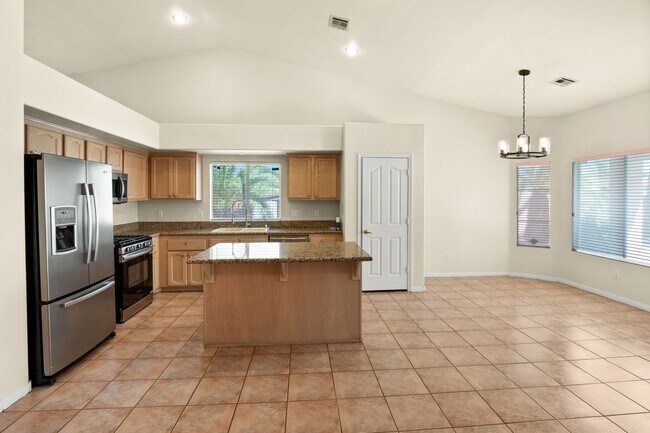 Building Photo - SW!! Single Story!! Pool!! NO HOA!!  Corne...