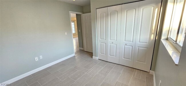 Building Photo - 510 SE 27th Terrace