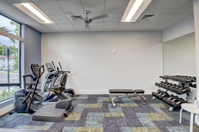 Building Photo - 6625 S Oriole Blvd