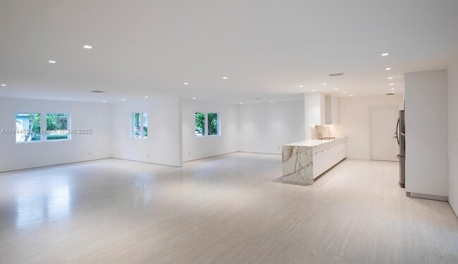 Building Photo - 145 S Prospect Dr