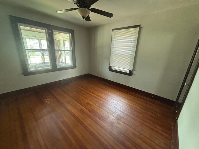 Building Photo - Very nice 2 bedroom