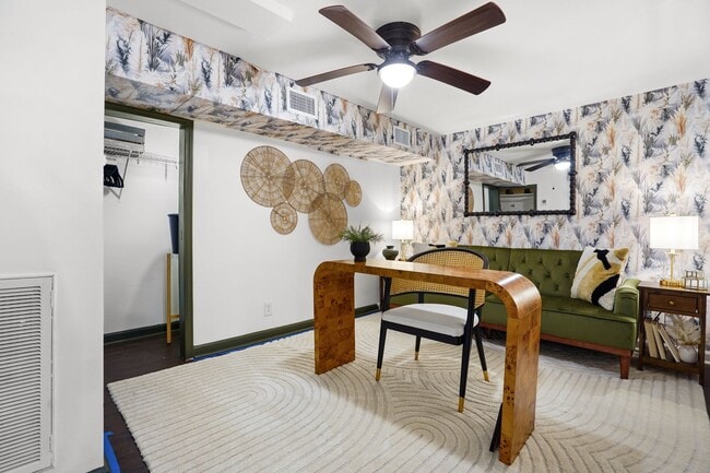 Building Photo - 1803 Neal Terrace