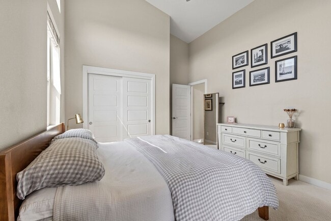 Building Photo - 3553 S Emerson St