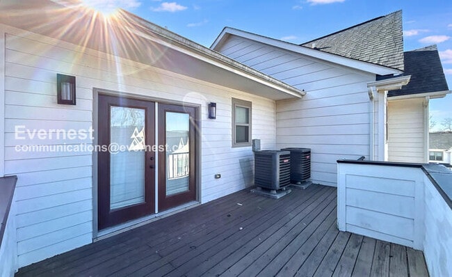 Building Photo - 208 Thompson Park Dr