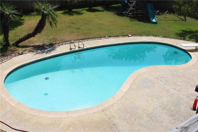 Building Photo - 200 N Kings Canyon Dr