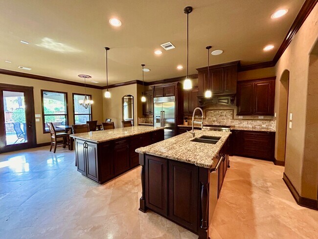 Building Photo - 7511 Raes Creek Dr