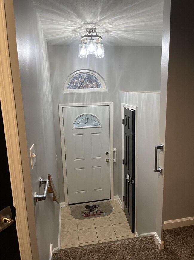 Building Photo - 119 Iron Oaks Cir