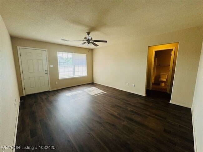 Building Photo - 6601 Huntington Ct