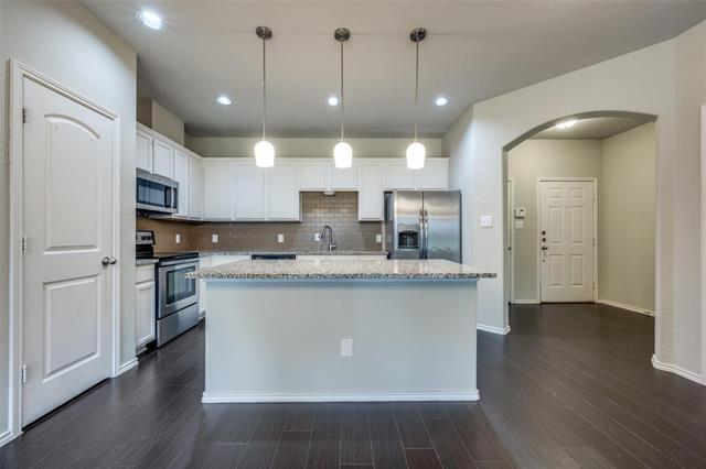 Building Photo - 5007 Sanger Cir Dr