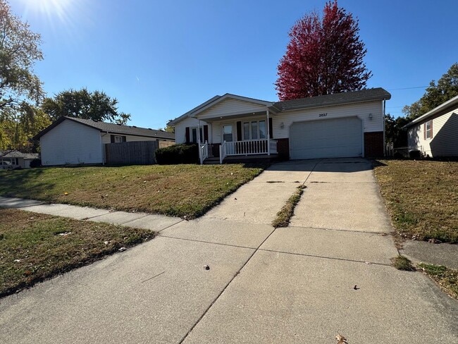 Building Photo - HOT PROPERTY ALERT! Your Dream Starter 3 B...