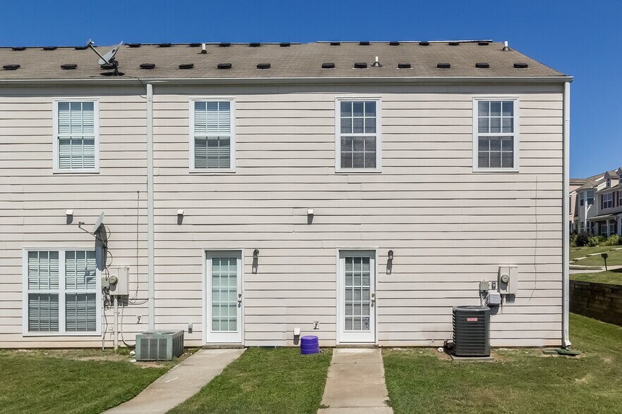 Building Photo - 4511 Heritage Pkwy