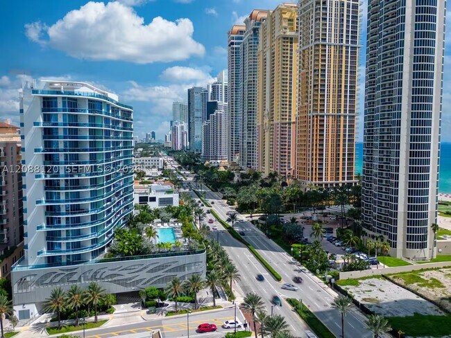 Building Photo - 17550 Collins Ave